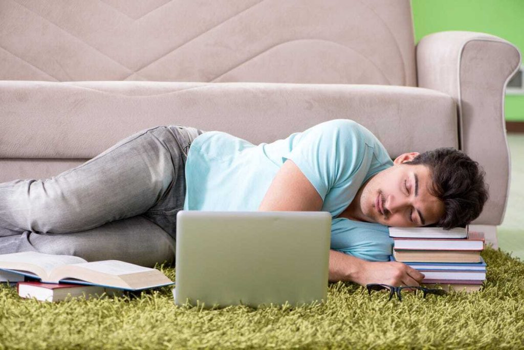 چرت زدن و خواب نیمروزی؛ معجزهای برای انرژی بیشتر!